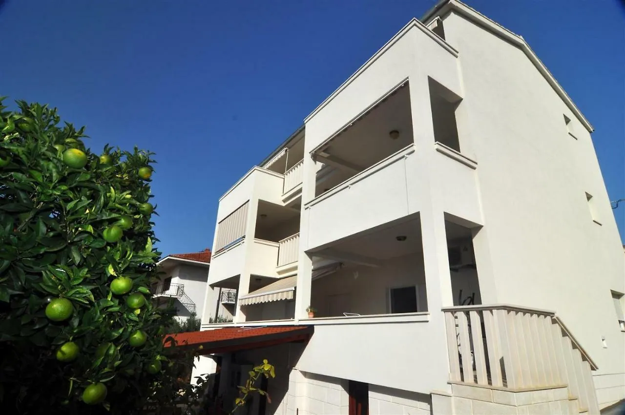 T&T Sea View Apartments Trogir Kroatien
