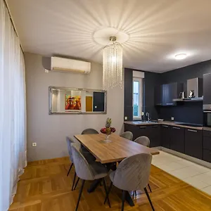 https://apartment-haja.hotelinzadar.com