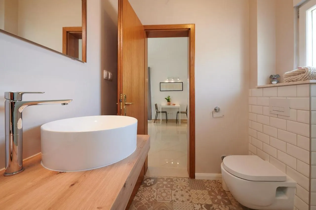 T&T Sea View Apartments Trogir