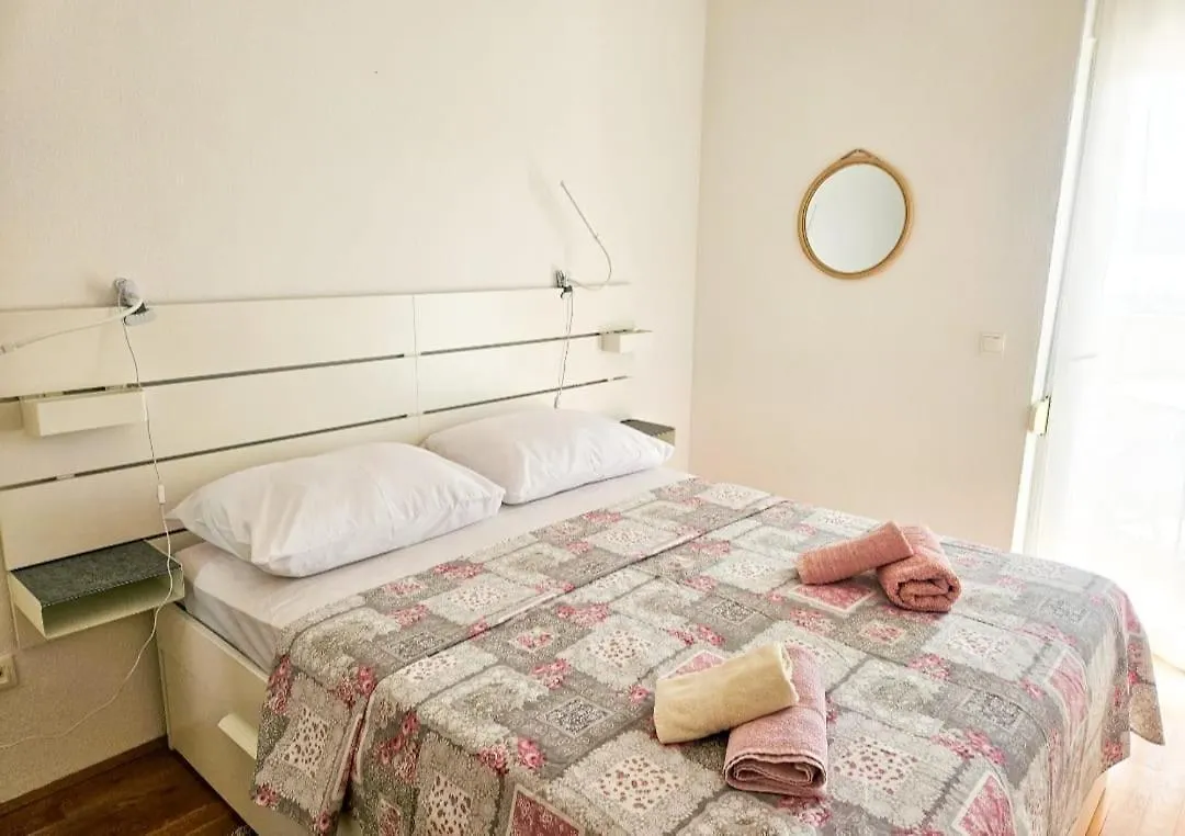 T&T Sea View Apartments Trogir Chorwacja